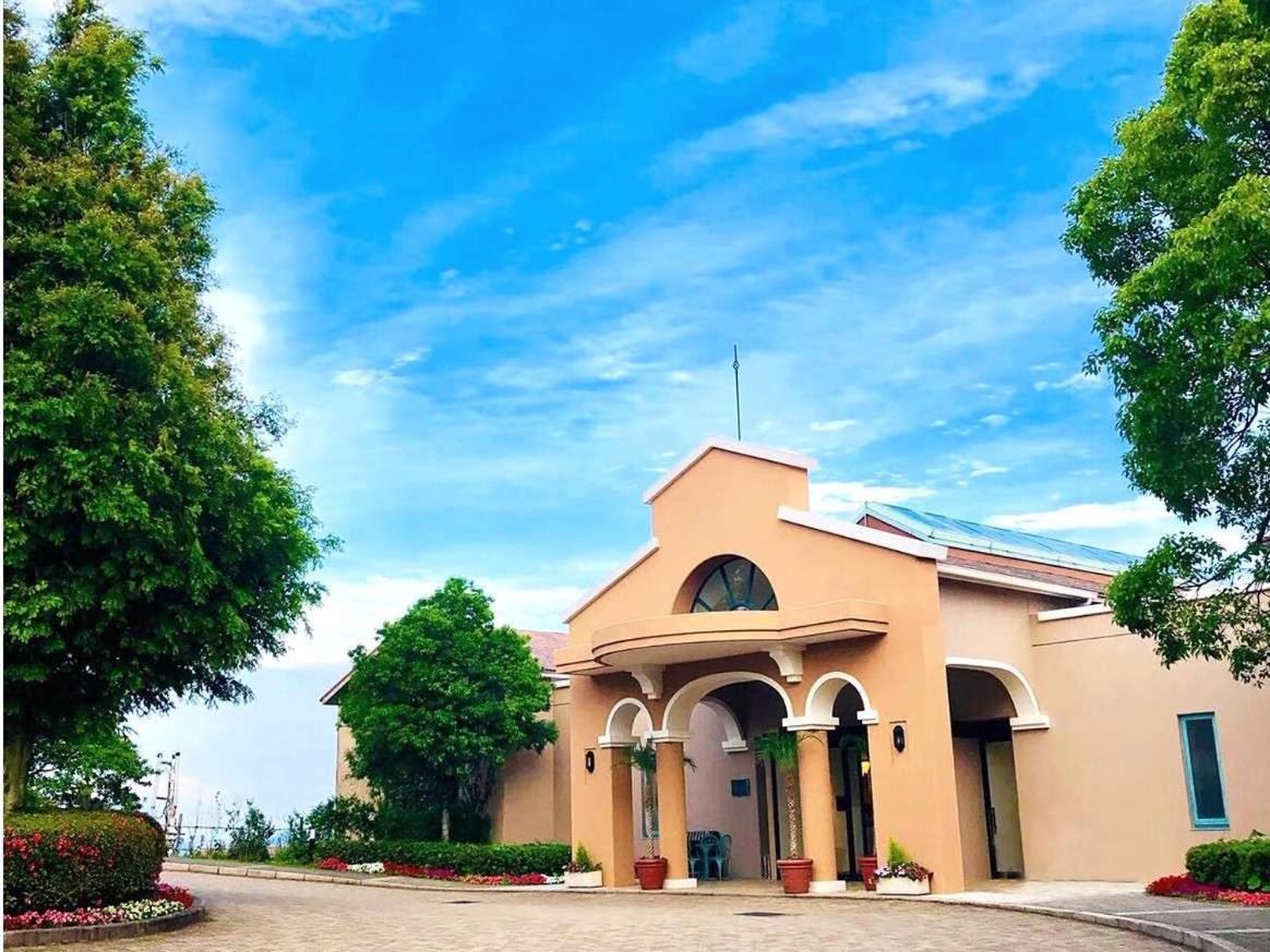 Yumihari-No-Oka Hotel Сасебо Экстерьер фото