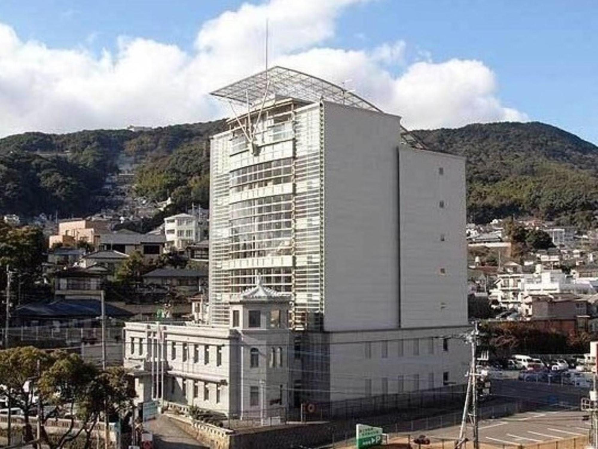 Yumihari-No-Oka Hotel Сасебо Экстерьер фото