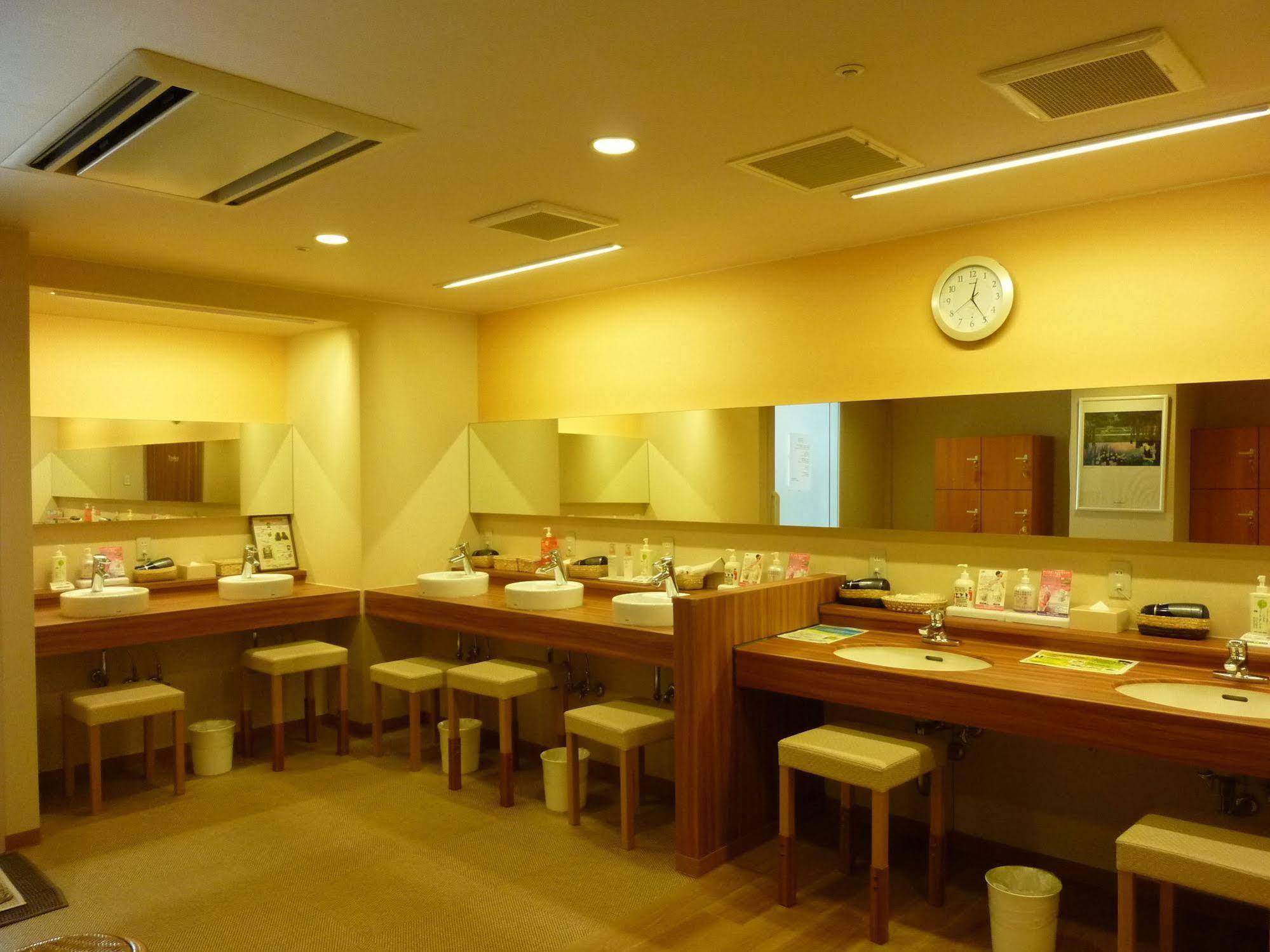 Yumihari-No-Oka Hotel Сасебо Экстерьер фото