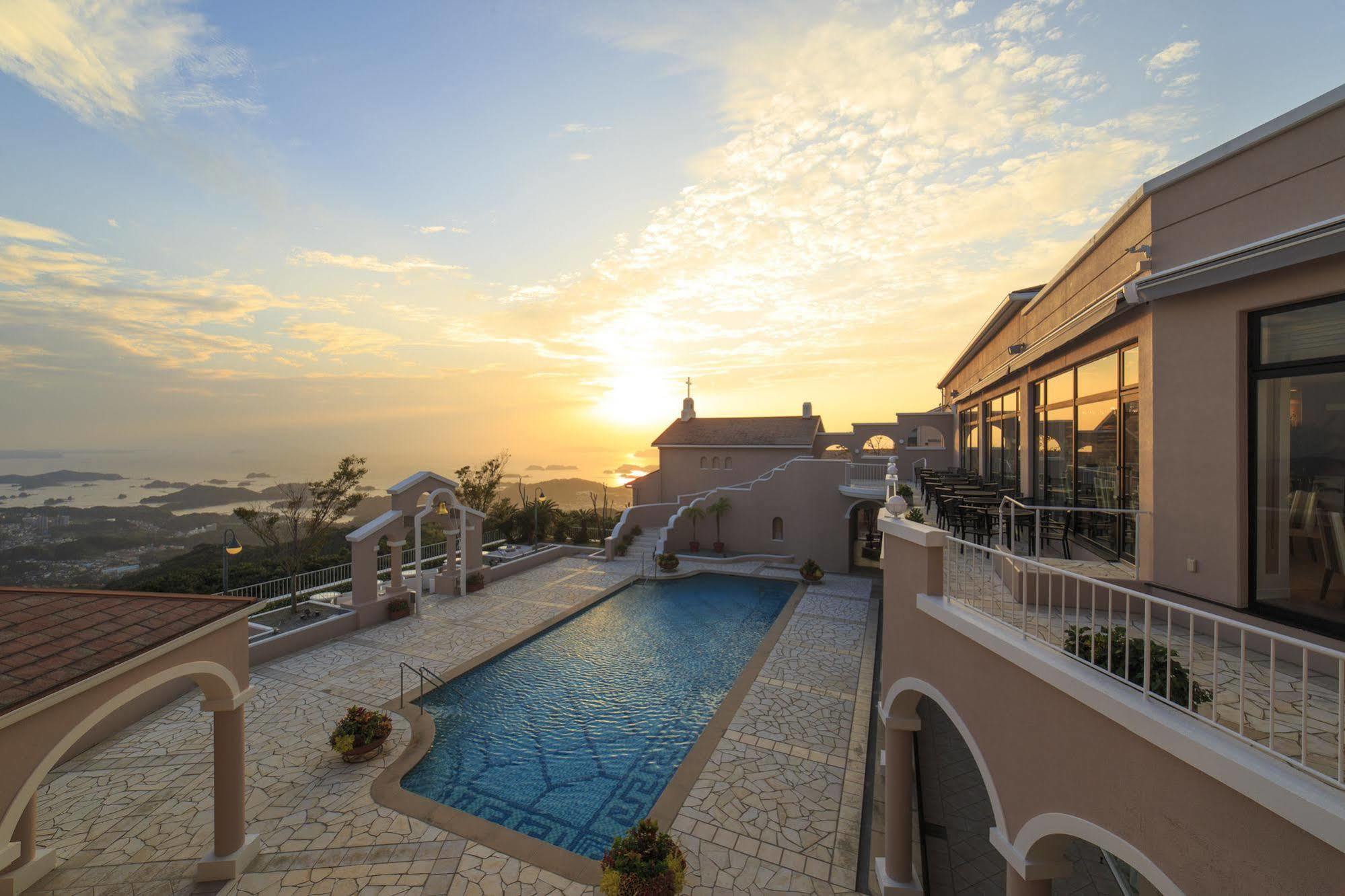 Yumihari-No-Oka Hotel Сасебо Экстерьер фото